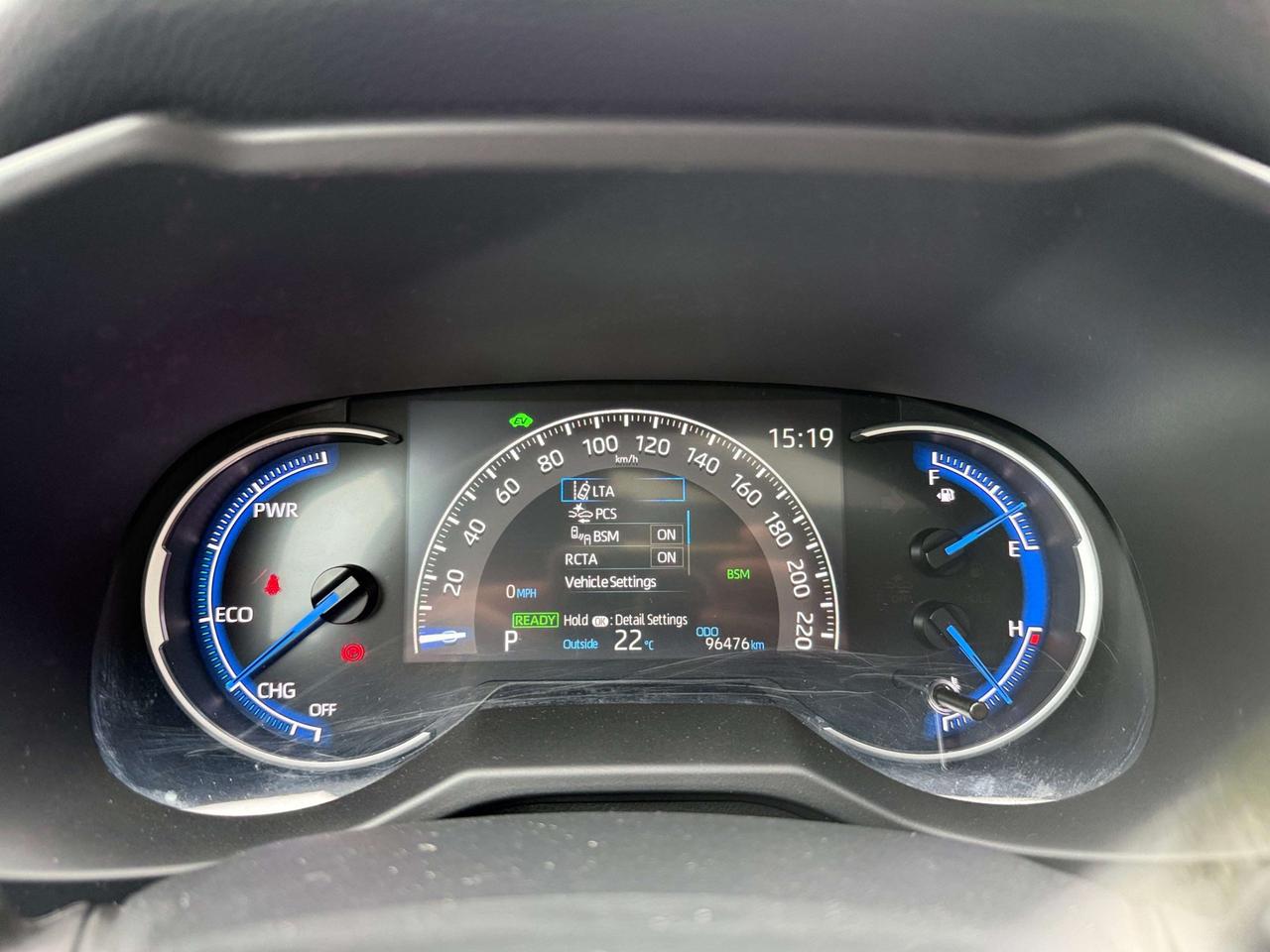 2025 Toyota RAV4 Hybrid XLE AWD, ONE OWNER, ACCIDENT FREE Photo