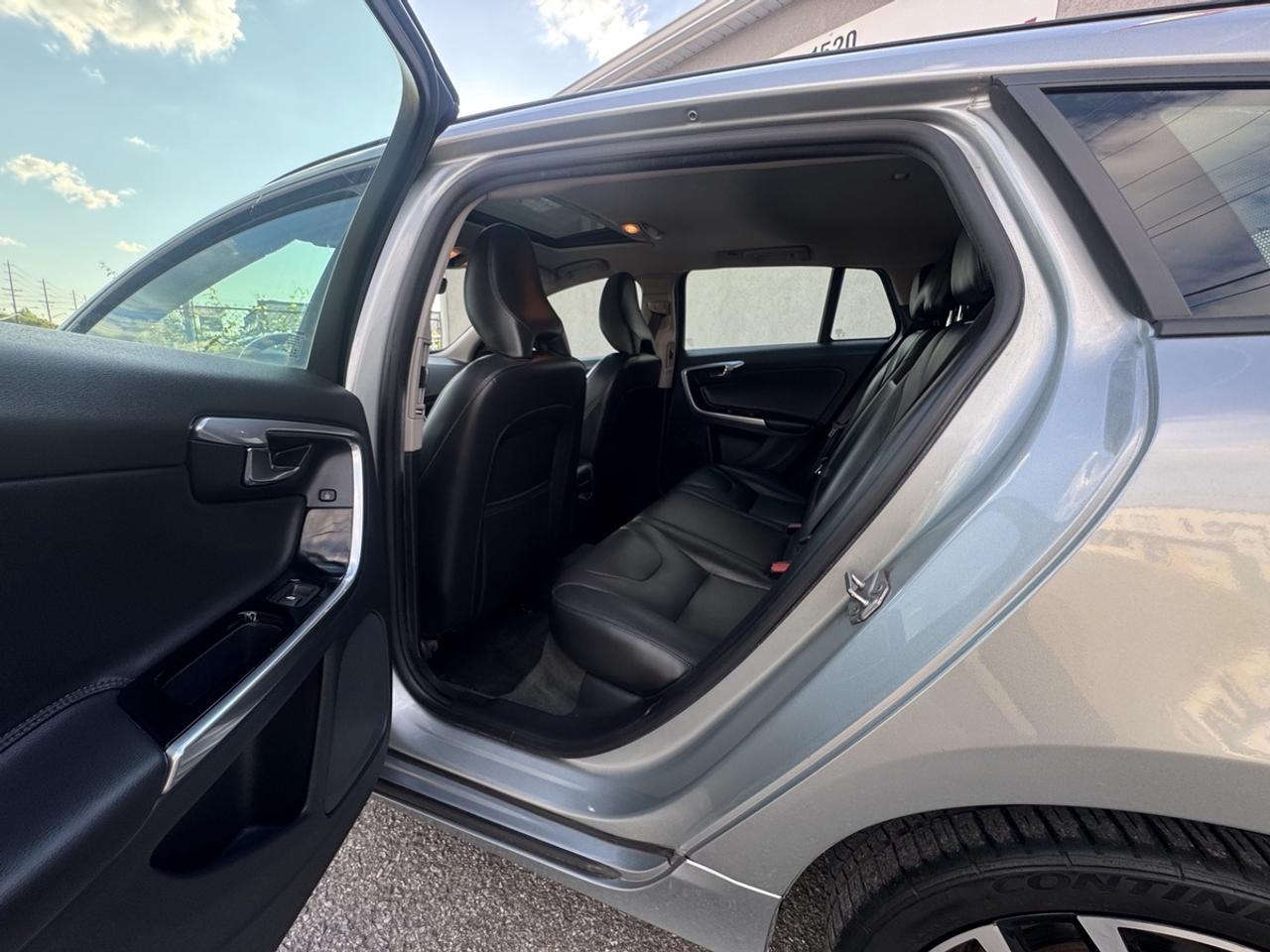 2018 Volvo V60 Dynamic Photo