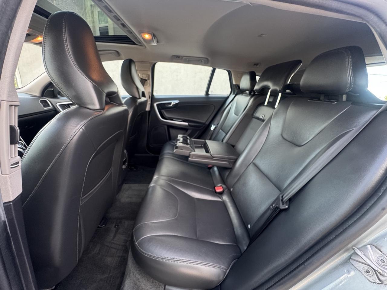 2018 Volvo V60 Dynamic Photo