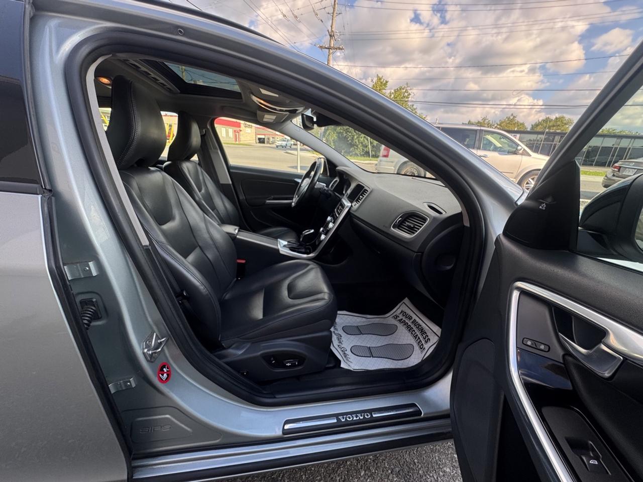 2018 Volvo V60 Dynamic Photo