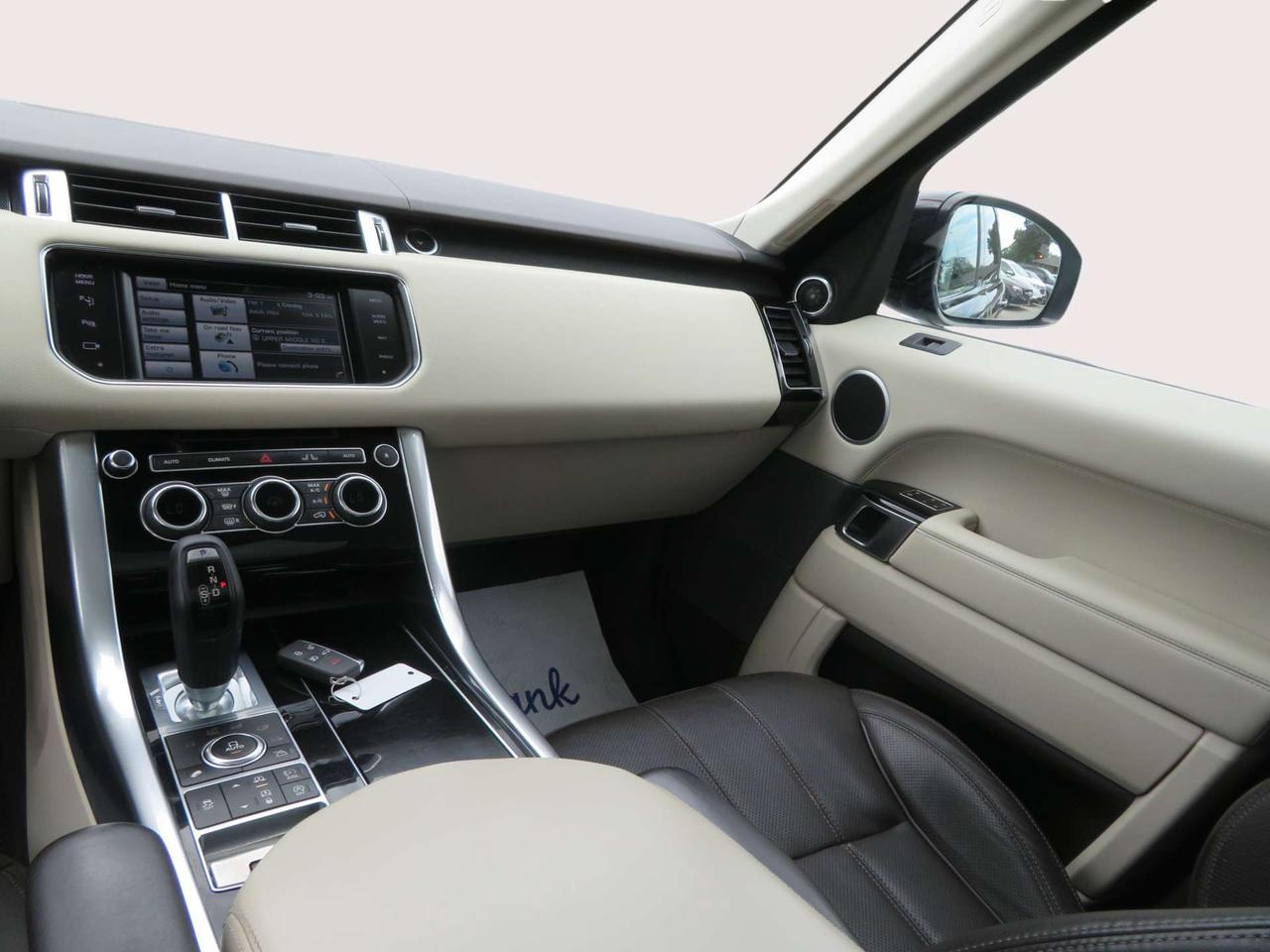 2014 Land Rover Range Rover Sport 4WD 4dr HSE Photo