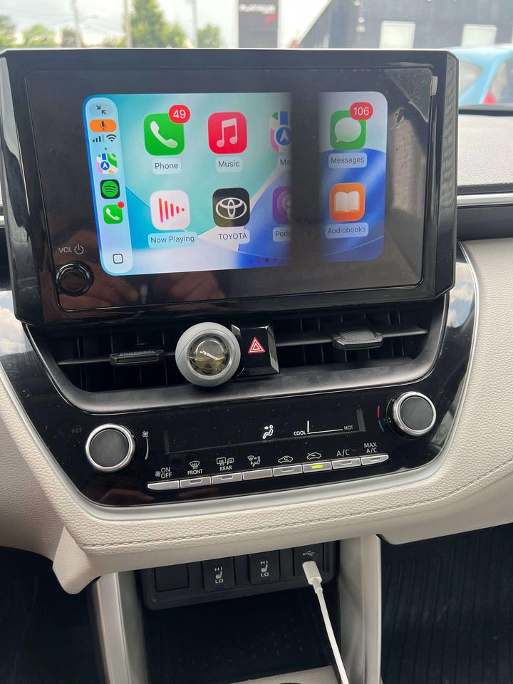 2024 Toyota Corolla Cross L AWD BACKUP CAMERA BLUE TOOTH APPLE CARPLAY Photo