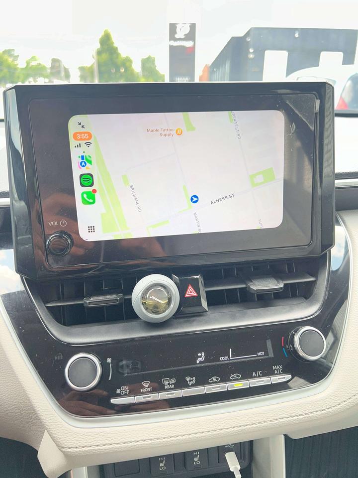 2024 Toyota Corolla Cross L AWD BACKUP CAMERA BLUE TOOTH APPLE CARPLAY Photo