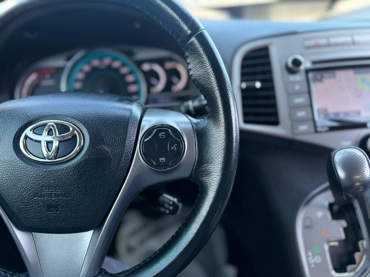 2016 Toyota Venza LIMITED Photo