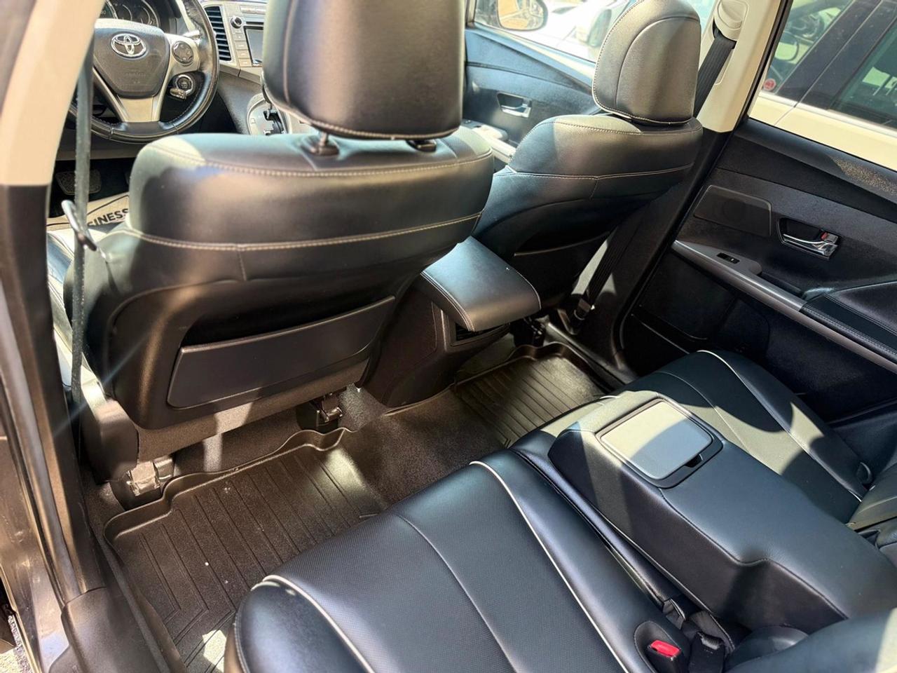 2016 Toyota Venza LIMITED Photo