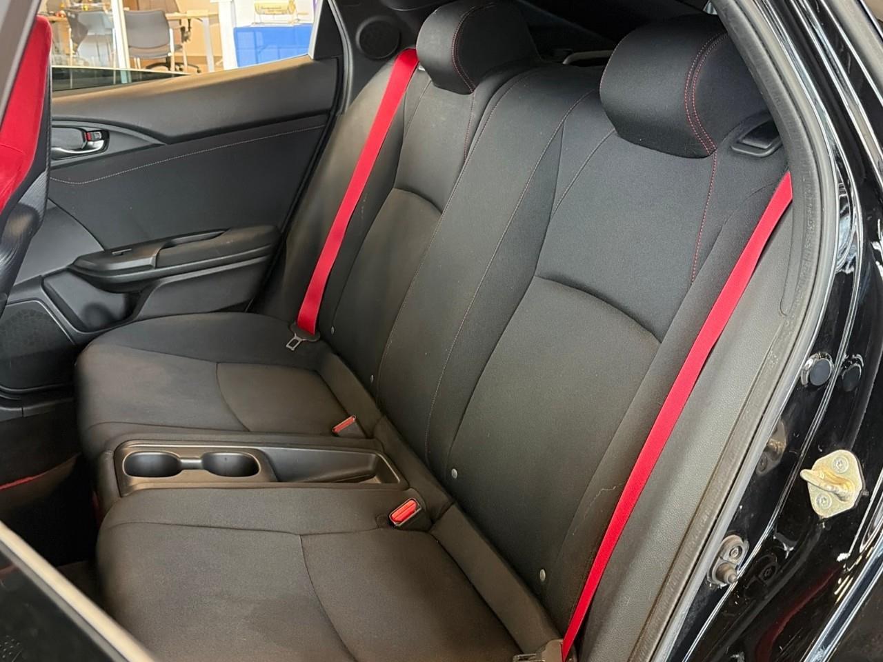 2018 Honda Civic Type R Base 4dr Hatchback Photo