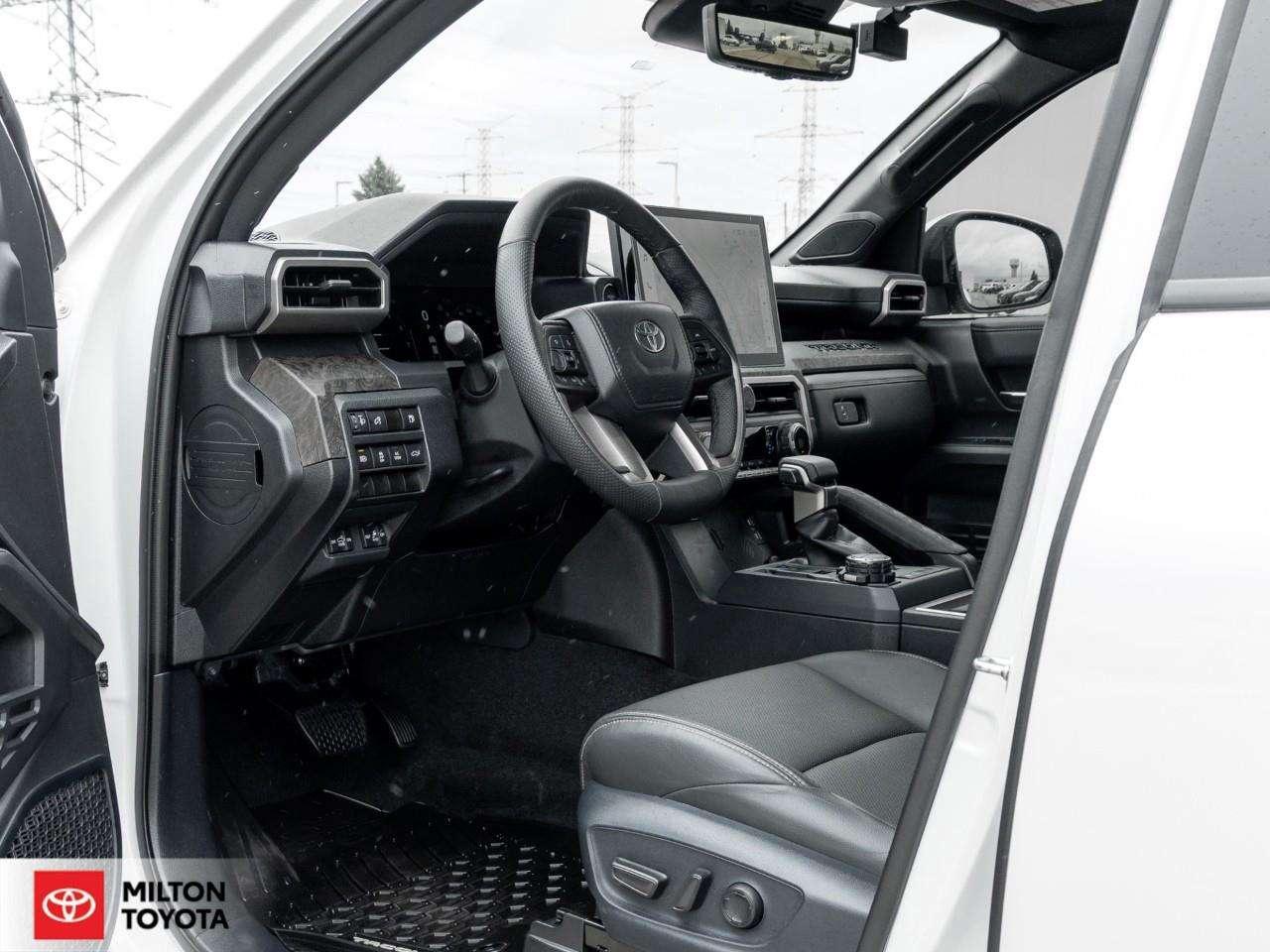 2024 Toyota Tacoma LIMITED LEATHER SUNROOF POWER RUNNING BOARDS VENTILATED SEATS HUD ONE OWNER TCUV Photo
