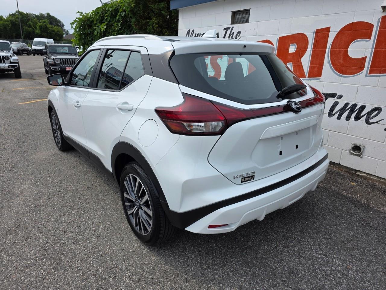 2025 Nissan Kicks Play SV 4dr Front-Wheel Drive Photo