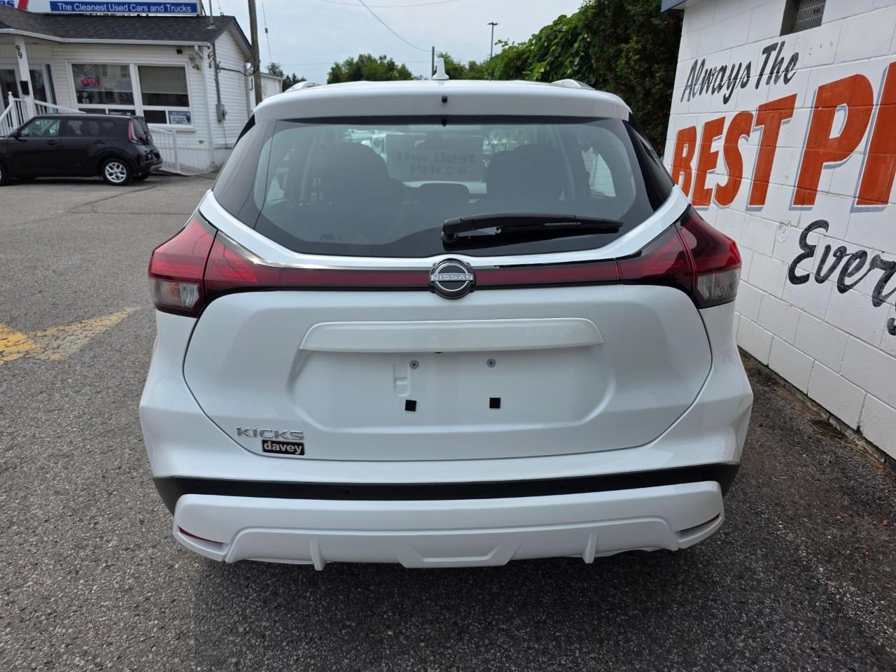 2025 Nissan Kicks Play SV 4dr Front-Wheel Drive Photo