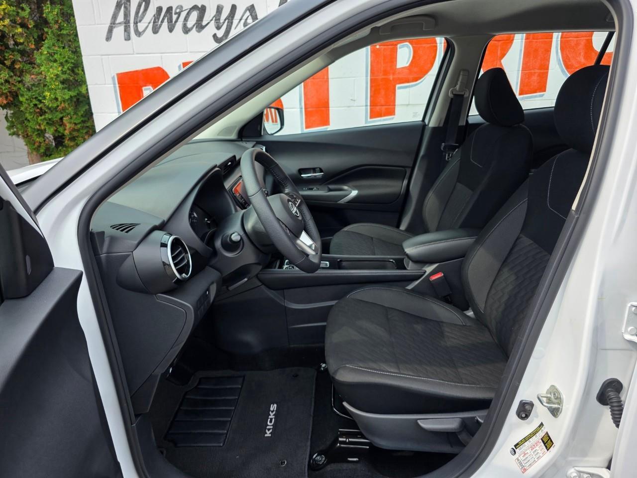 2025 Nissan Kicks Play SV 4dr Front-Wheel Drive Photo