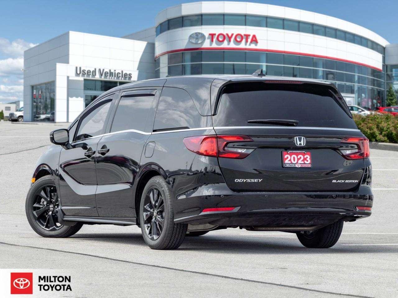 2023 Honda Odyssey LEATHER NAVIGATION 11 SPEAKERS VENTILATED SEATS POWER TAILGATE REAR ENTERTAINMENT NEW BRAKE PADS+ROTORS Black Edition Photo