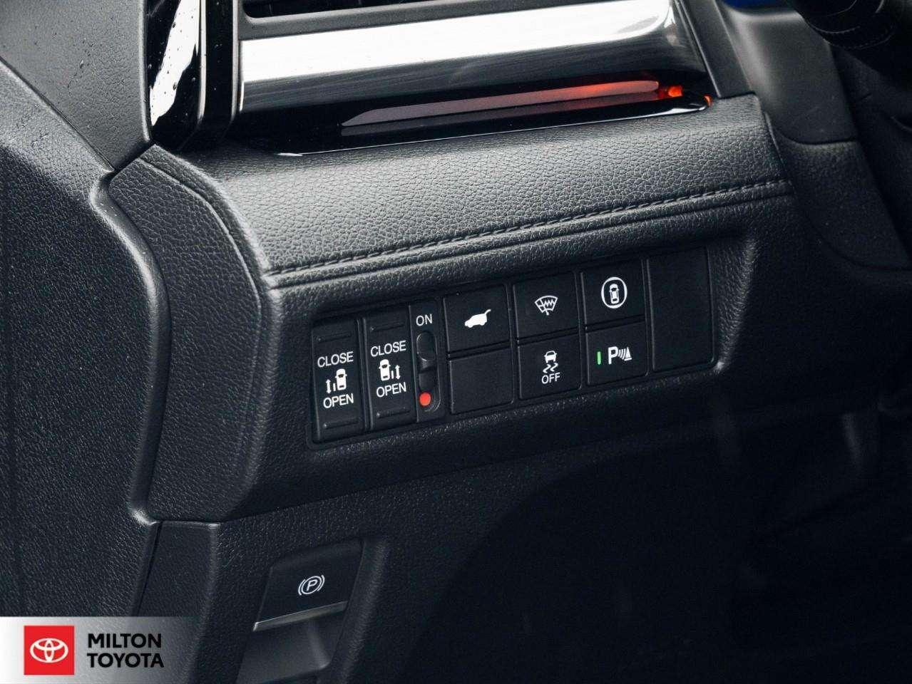 2023 Honda Odyssey LEATHER NAVIGATION 11 SPEAKERS VENTILATED SEATS POWER TAILGATE REAR ENTERTAINMENT NEW BRAKE PADS+ROTORS Black Edition Photo