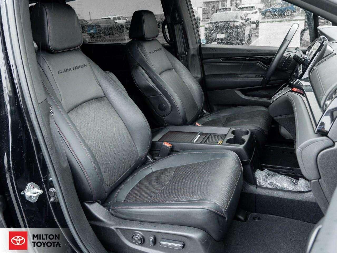 2023 Honda Odyssey LEATHER NAVIGATION 11 SPEAKERS VENTILATED SEATS POWER TAILGATE REAR ENTERTAINMENT NEW BRAKE PADS+ROTORS Black Edition Photo