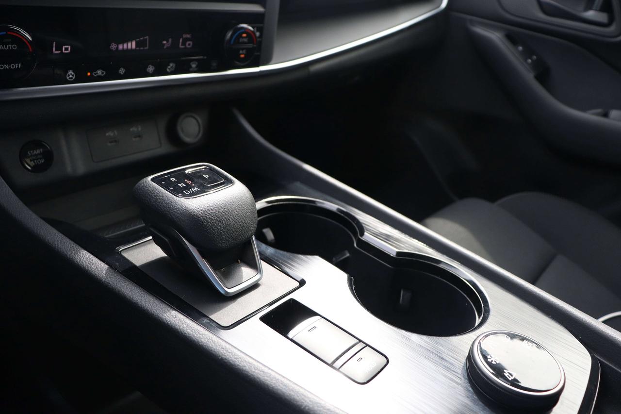 2024 Nissan Rogue S AWD ONE OWNER Low Mileage Carplay Photo