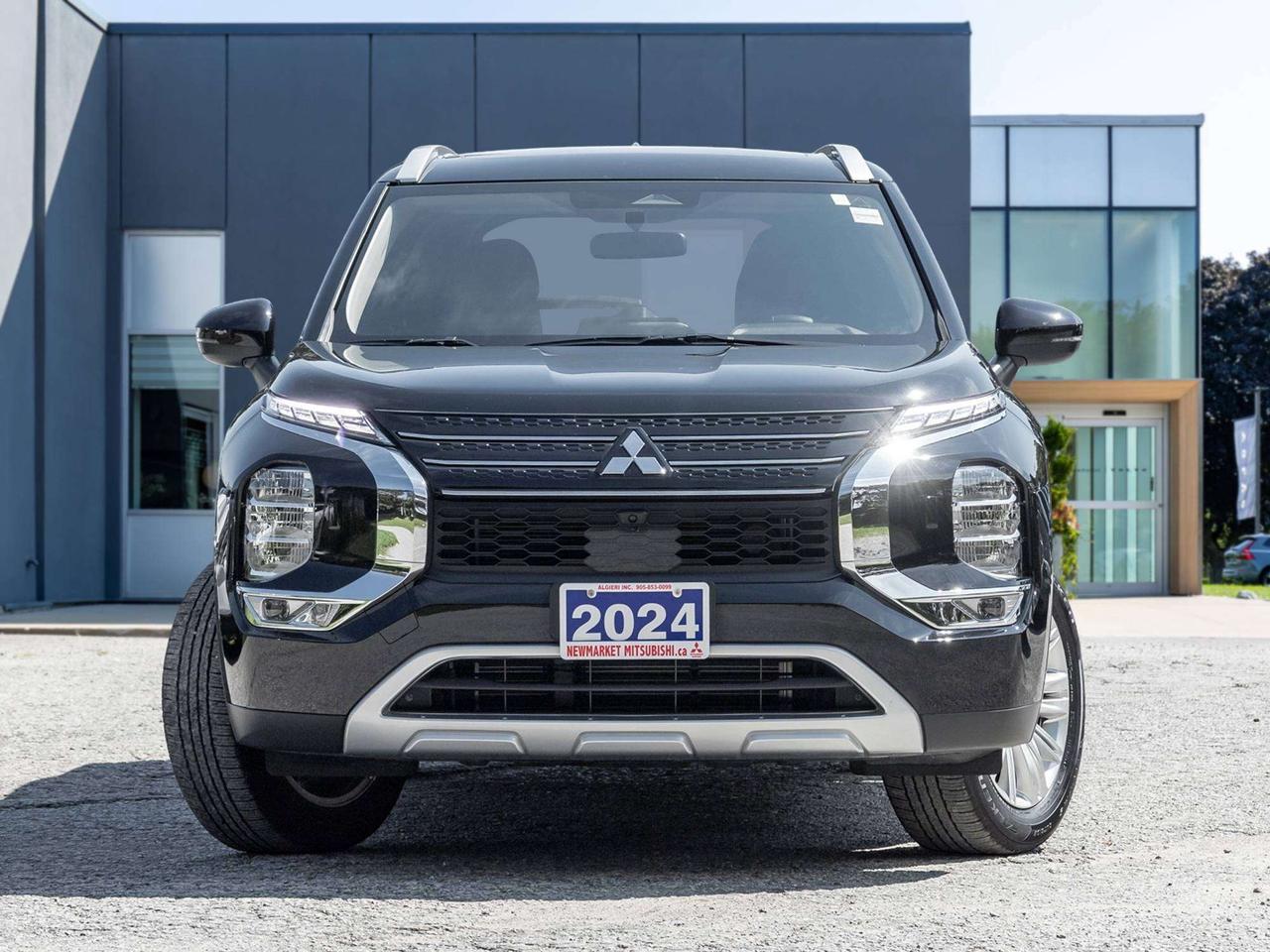 2024 Mitsubishi Outlander SE S-AWC CPO FINANCE RATES FOR AS LOW AS 0.90% Photo