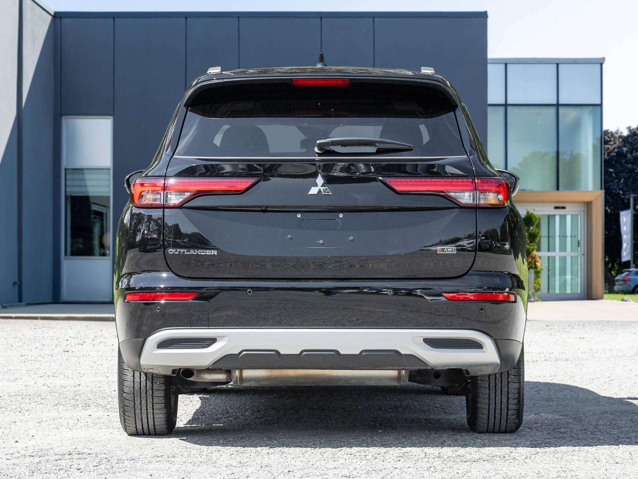 2024 Mitsubishi Outlander SE S-AWC CPO FINANCE RATES FOR AS LOW AS 0.90% Photo