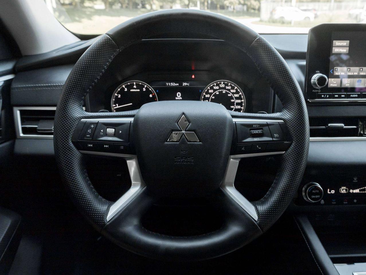 2024 Mitsubishi Outlander SE S-AWC CPO FINANCE RATES FOR AS LOW AS 0.90% Photo