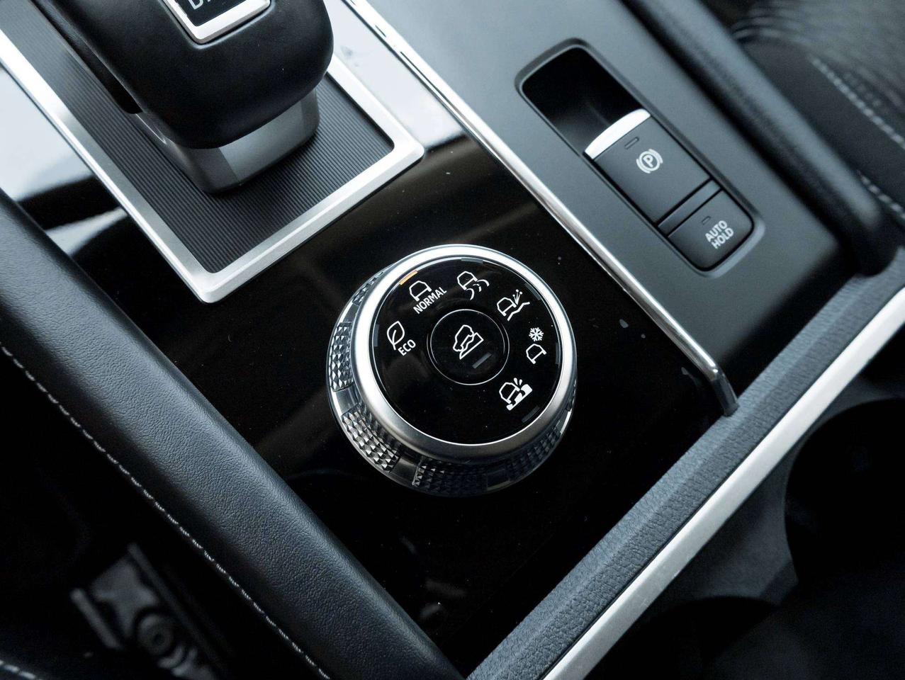 2024 Mitsubishi Outlander SE S-AWC CPO FINANCE RATES FOR AS LOW AS 0.90% Photo