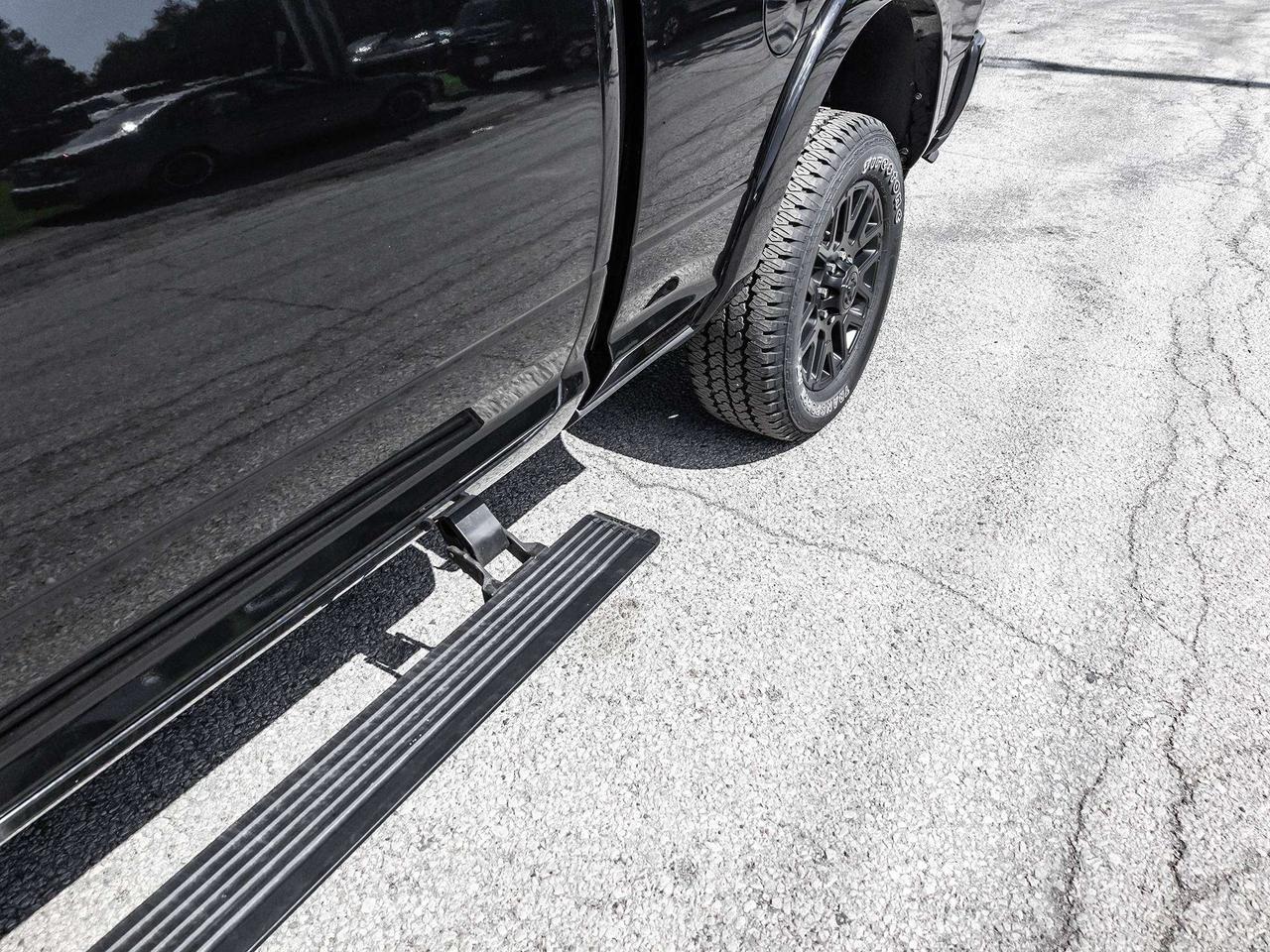 2025 RAM 2500 NIGHT EDITION  5TH WHEEL  SUNROOF Photo4