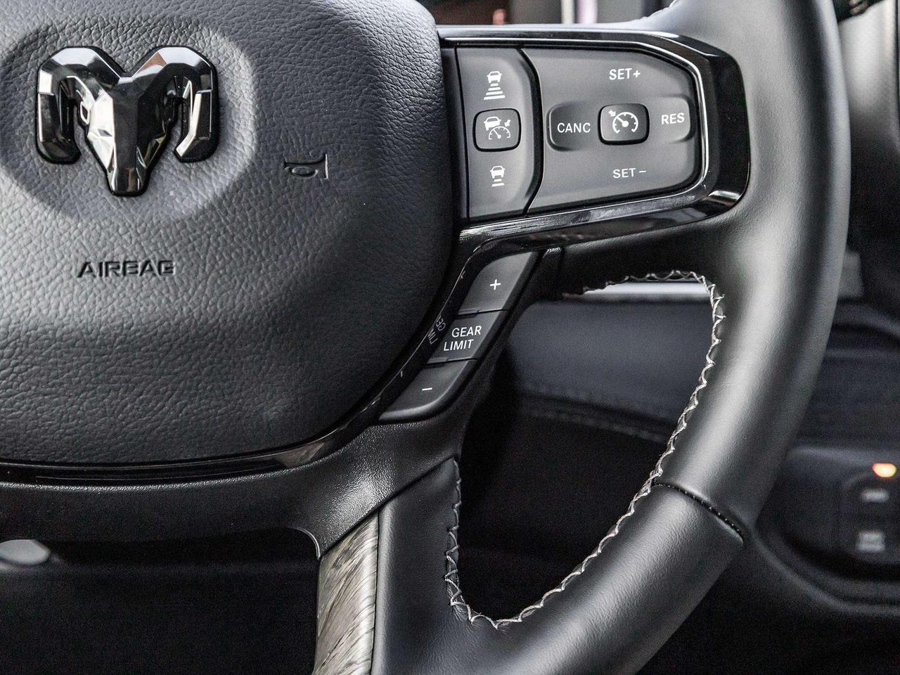 2025 RAM 2500 NIGHT EDITION  5TH WHEEL  SUNROOF Photo