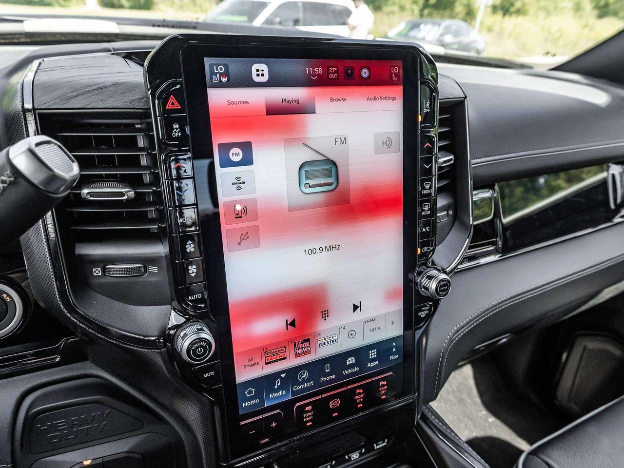 2025 RAM 2500 NIGHT EDITION  5TH WHEEL  SUNROOF Photo