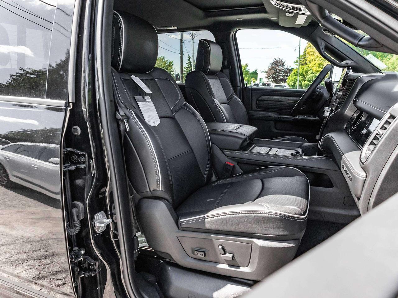 2025 RAM 2500 NIGHT EDITION  5TH WHEEL  SUNROOF Photo