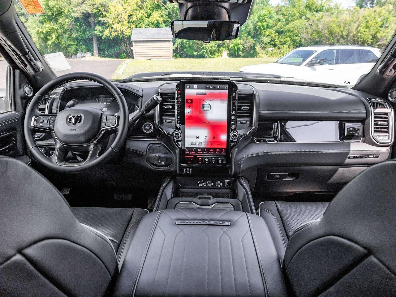 2025 RAM 2500 NIGHT EDITION  5TH WHEEL  SUNROOF Photo