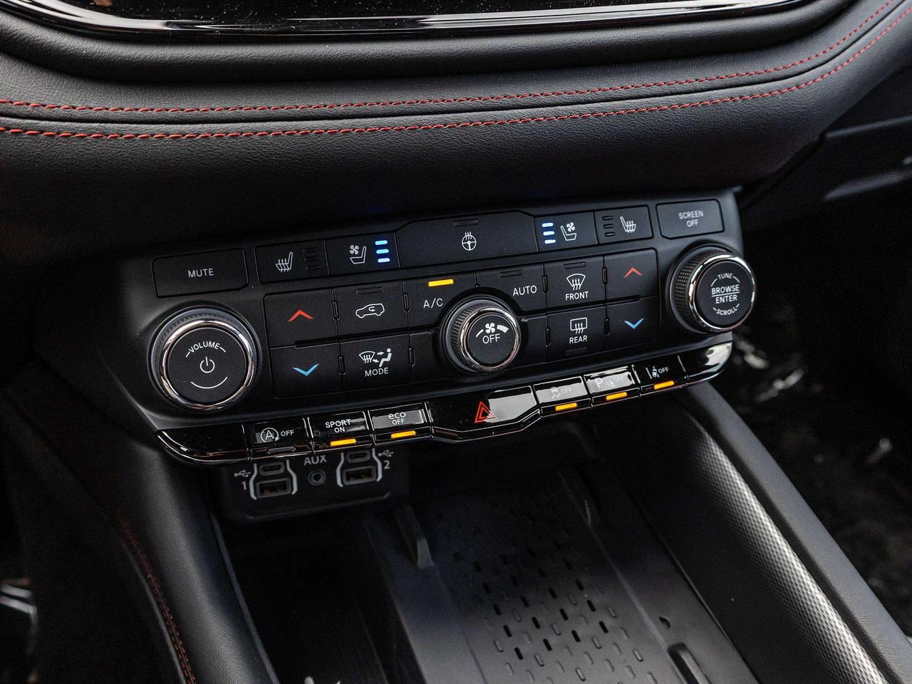 2025 Dodge Durango BLACKTOP PKG  19 HARMAN KARDON SPKRS 2nd ROW CAPTA Photo