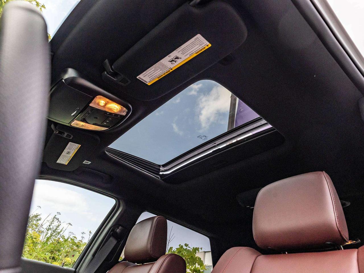 2025 Dodge Durango BLACKTOP PKG  19 HARMAN KARDON SPKRS 2nd ROW CAPTA Photo