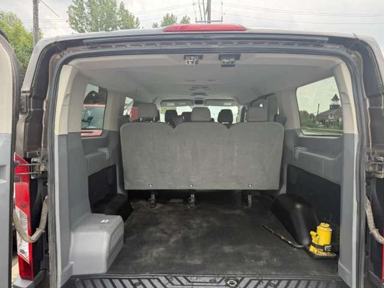 2017 Ford Transit 8 PASSENGER, CERTIFIED Photo3