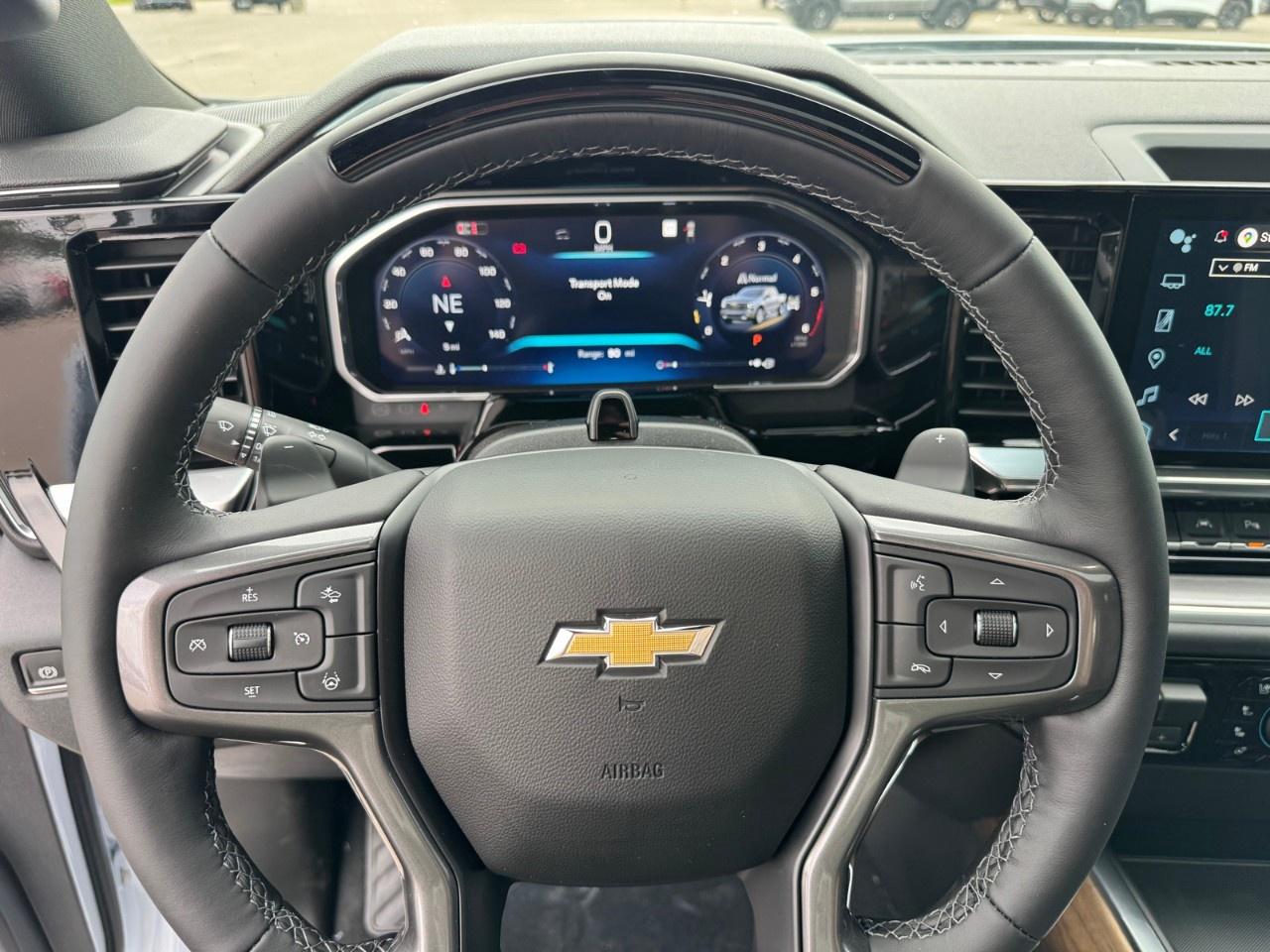 2026 Chevrolet Silverado 1500 Crew Cab Short Box 4-Wheel Drive High Country Photo
