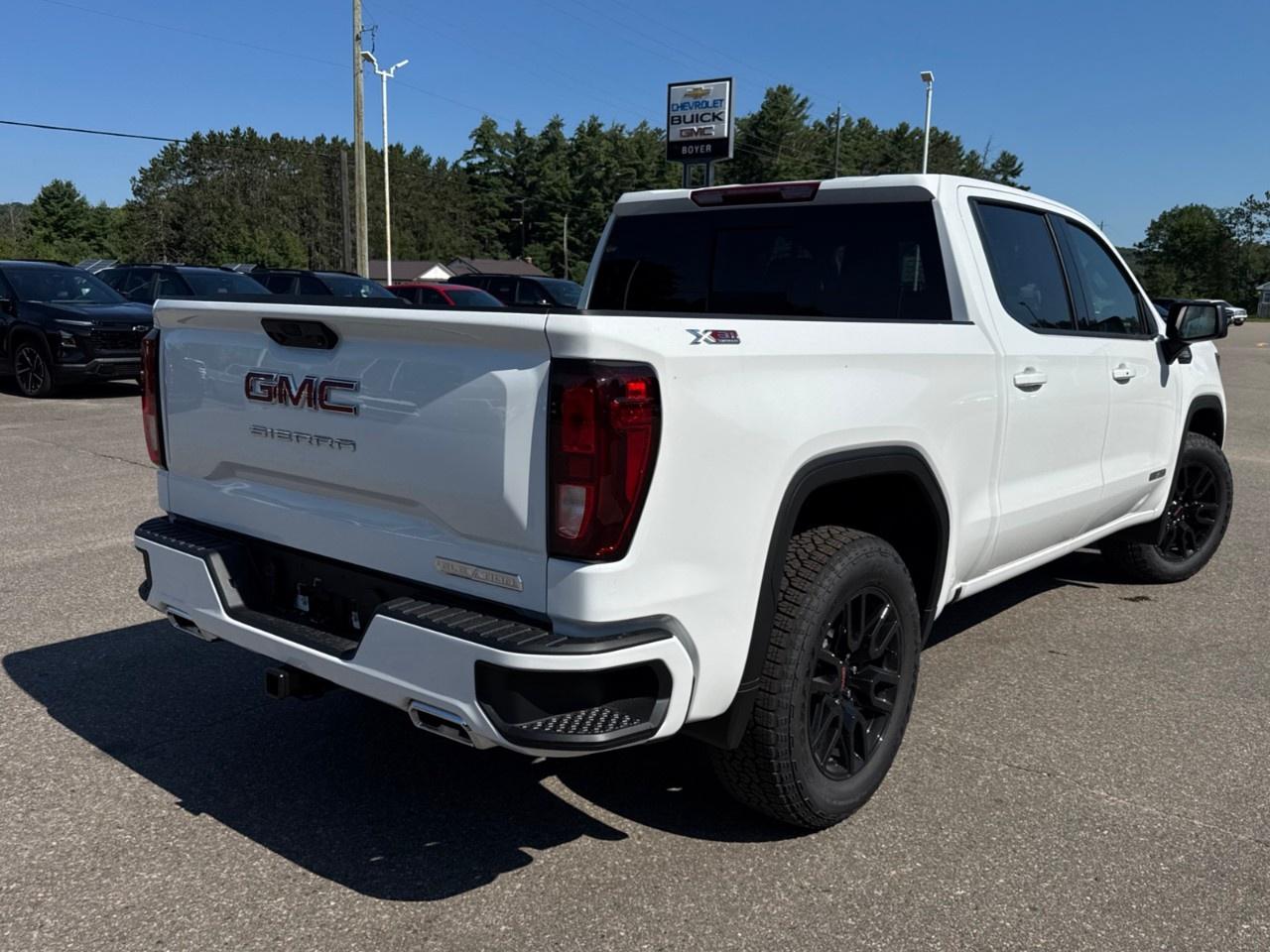 2026 GMC Sierra 1500 Crew Cab Short Box 4-Wheel Drive Elevation Photo