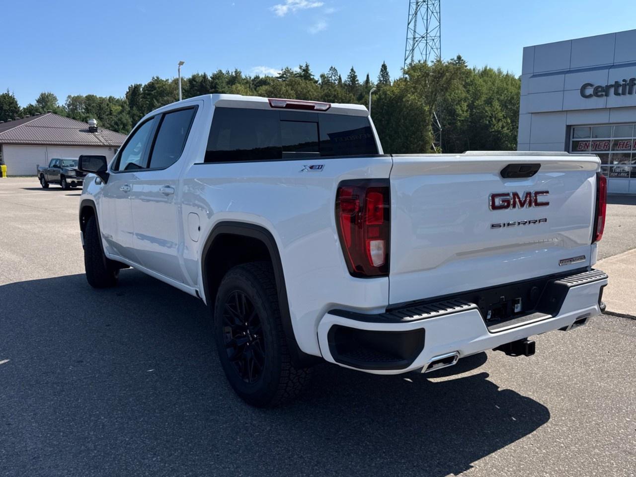 2026 GMC Sierra 1500 Crew Cab Short Box 4-Wheel Drive Elevation Photo