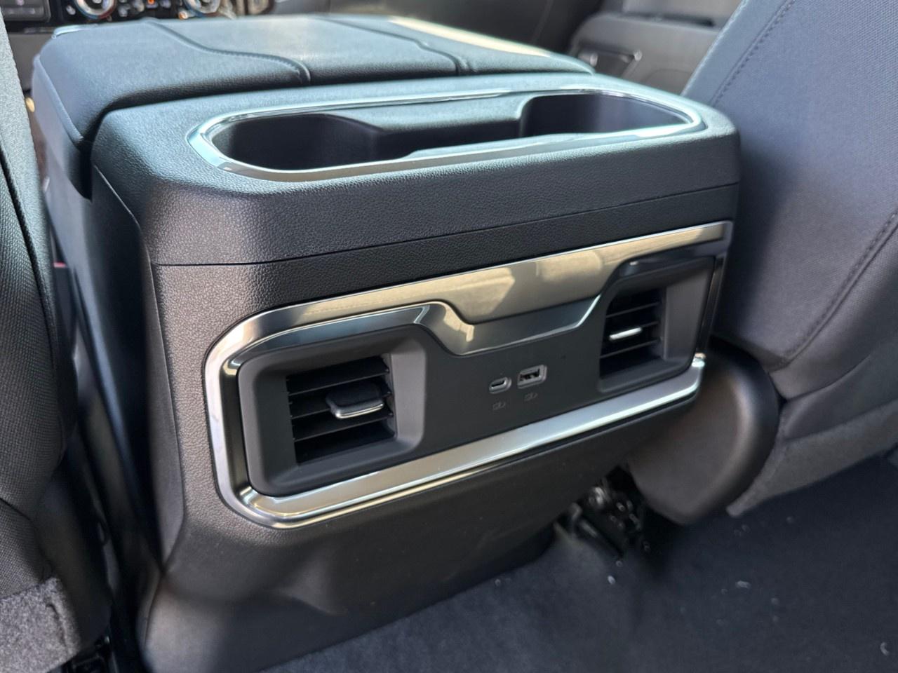 2026 GMC Sierra 1500 Crew Cab Short Box 4-Wheel Drive Elevation Photo