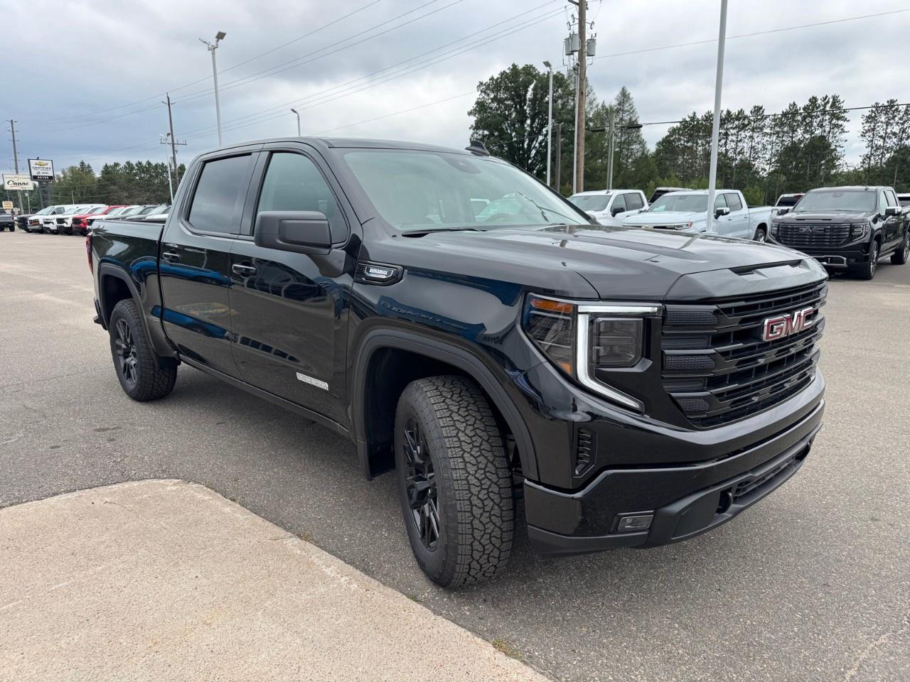 2026 GMC Sierra 1500 Crew Cab Short Box 4-Wheel Drive Elevation Photo2