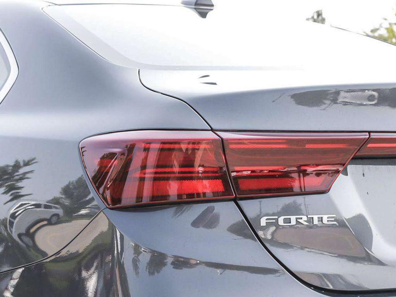 2023 Kia Forte EX+   Sunroof   Apple CarPlay   Heated Seats & Steering Wheel   Blind Spot Detection Photo
