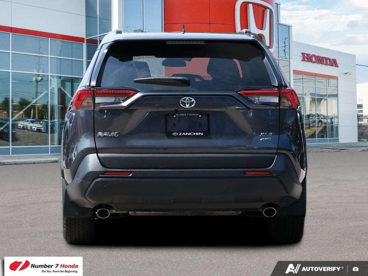 2020 Toyota RAV4 XLE AWD Photo