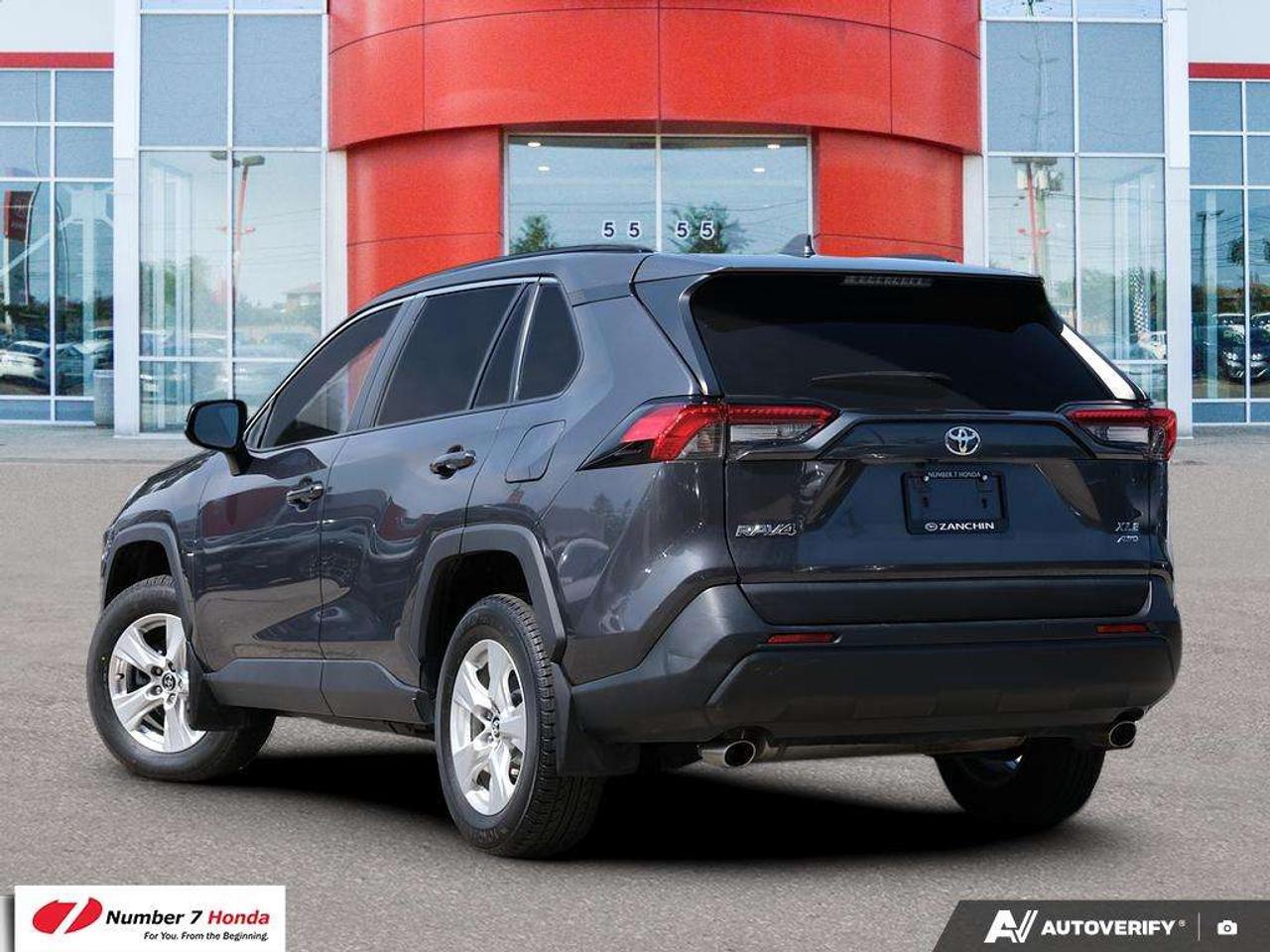 2020 Toyota RAV4 XLE AWD Photo