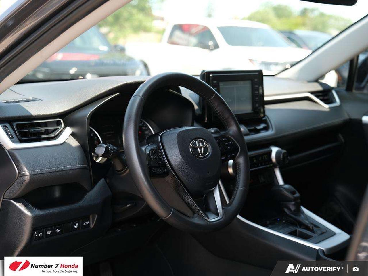 2020 Toyota RAV4 XLE AWD Photo