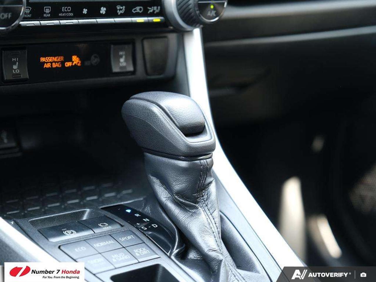 2020 Toyota RAV4 XLE AWD Photo