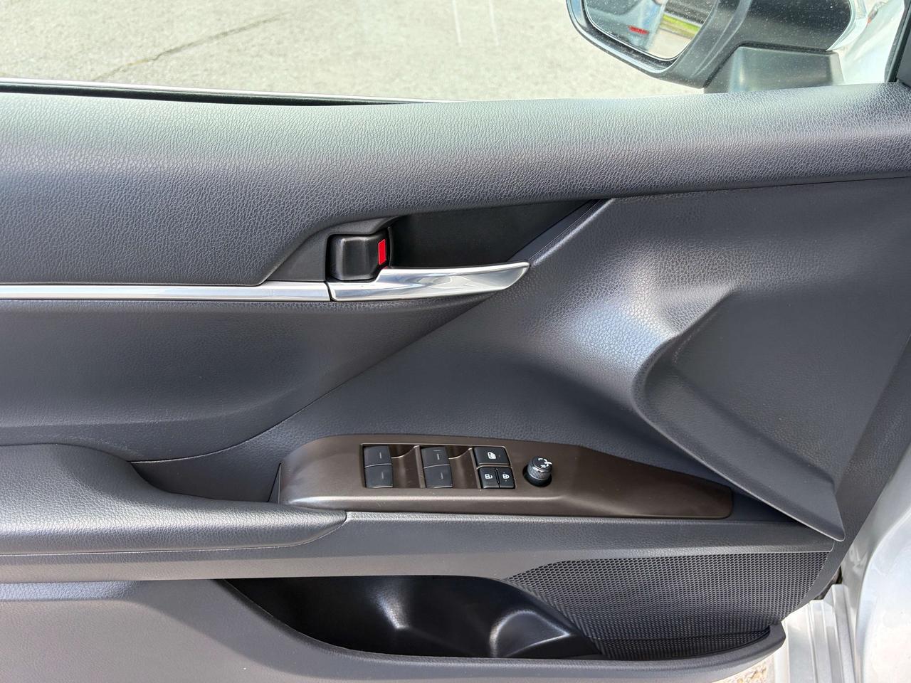 2023 Toyota Camry SE **CALL BELLEVILLE@613-961-8848 FOR INFO Photo