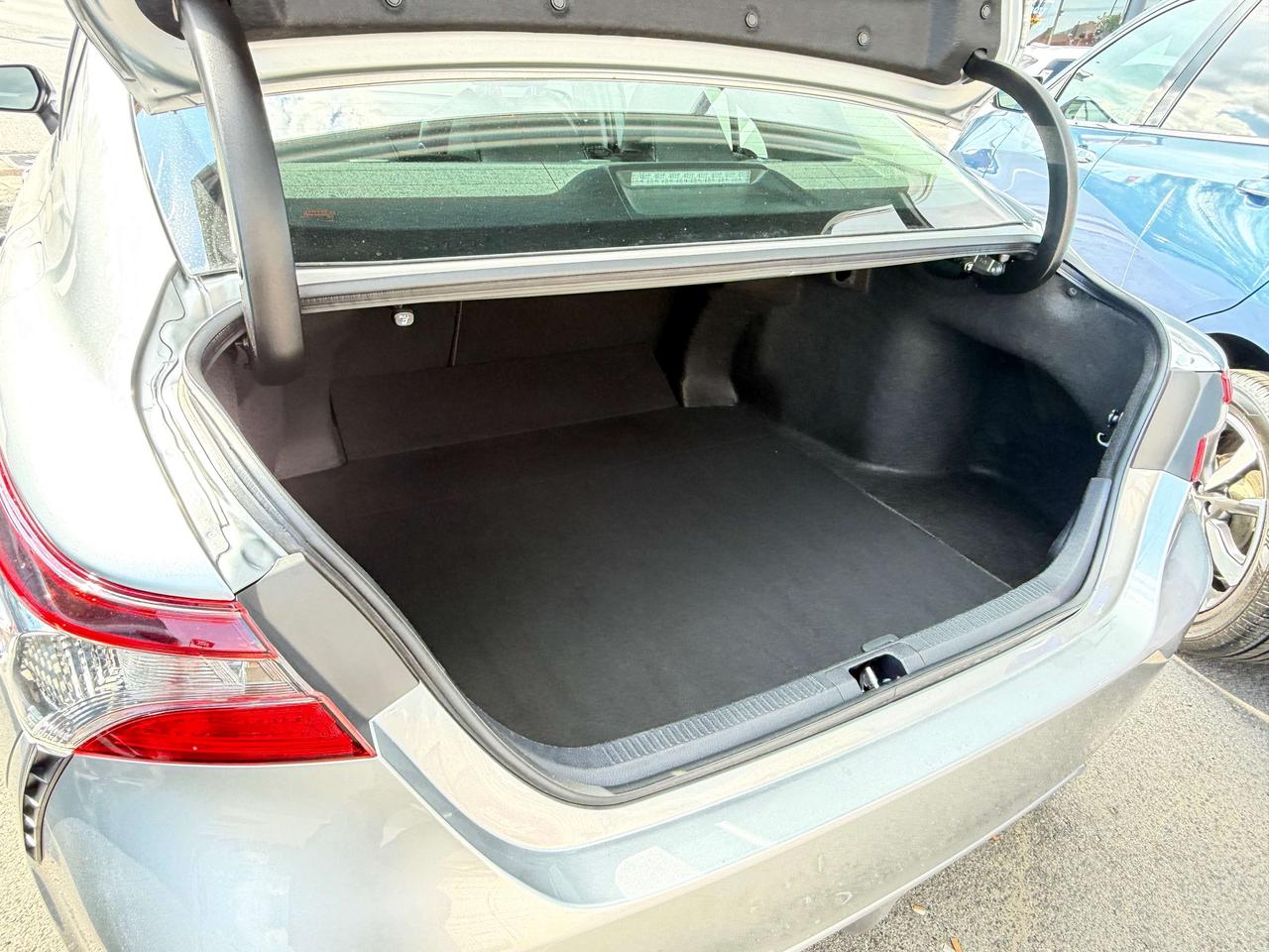 2023 Toyota Camry SE **CALL BELLEVILLE@613-961-8848 FOR INFO Photo