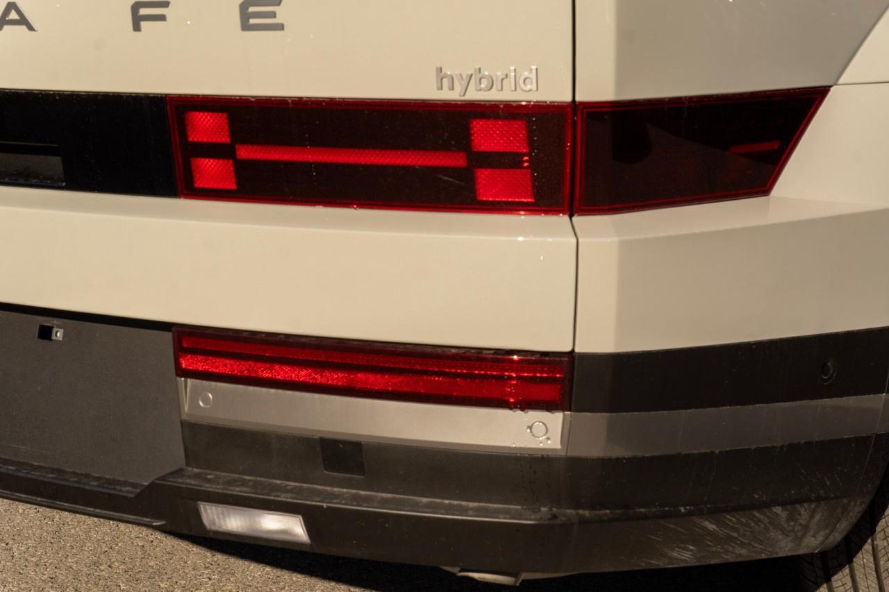 2026 Hyundai Santa Fe Hybrid Luxury AWD Photo