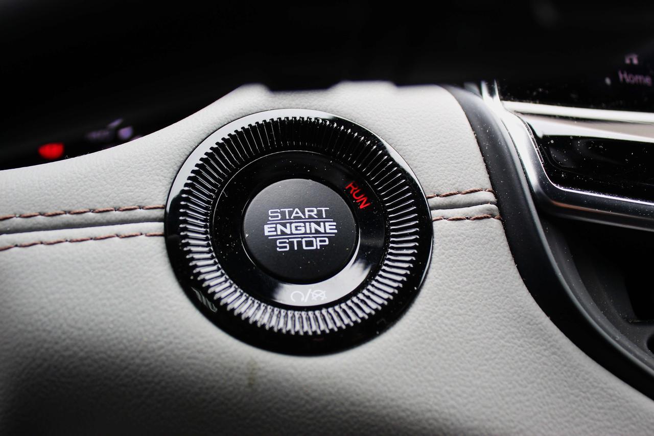 2024 Jeep Compass LIMITED Photo
