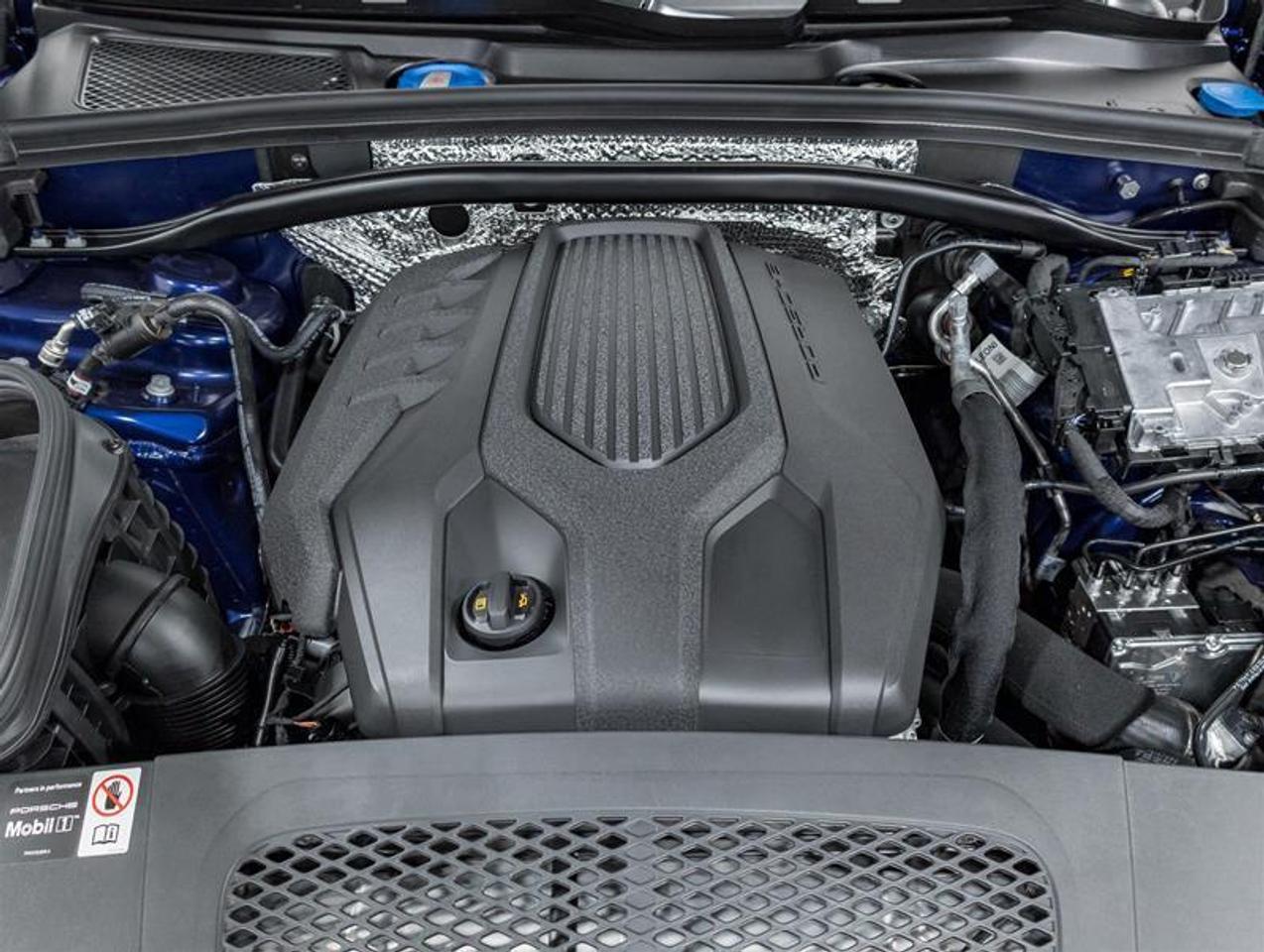 2026 Porsche Macan  Photo