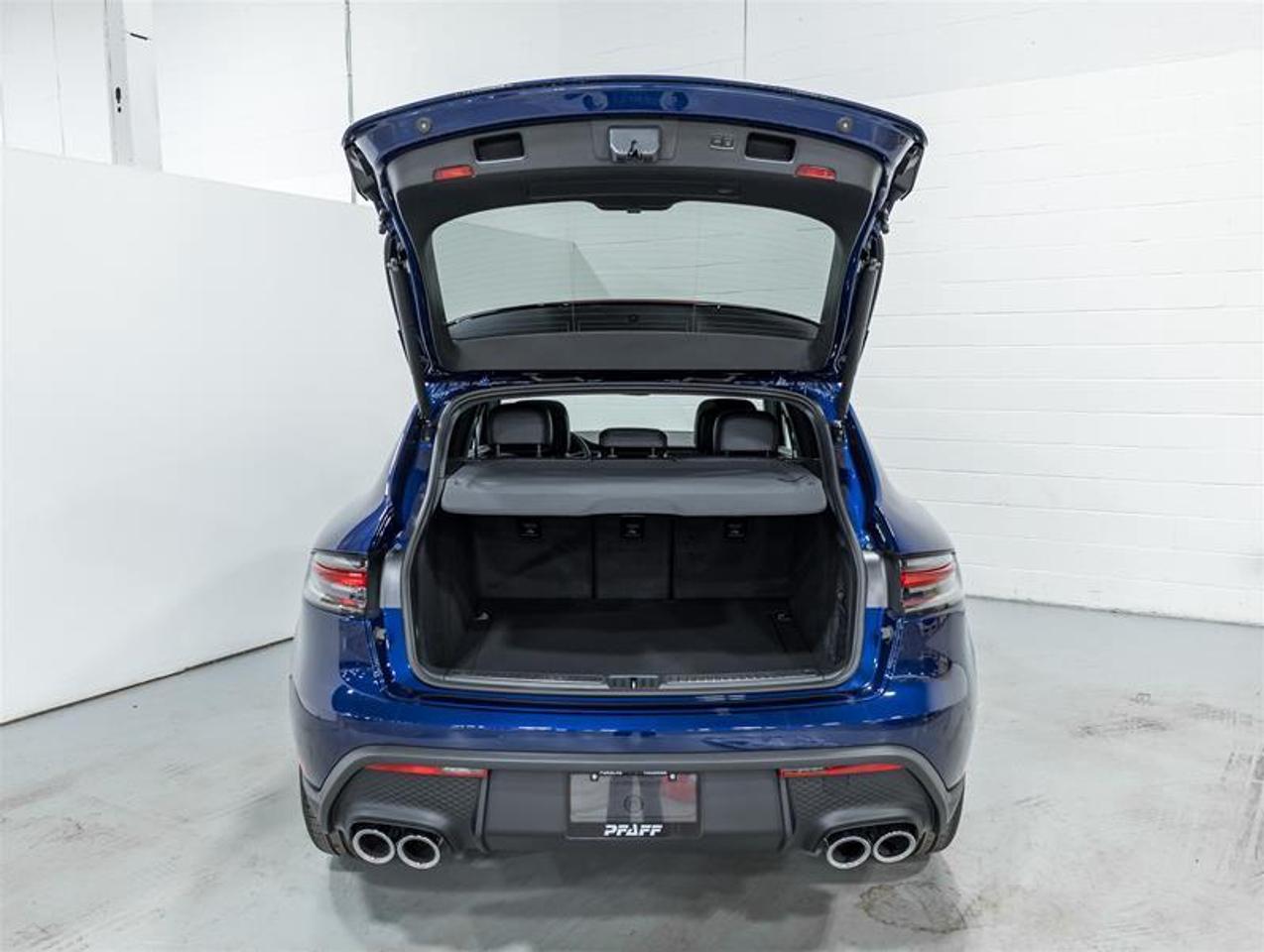 2026 Porsche Macan  Photo