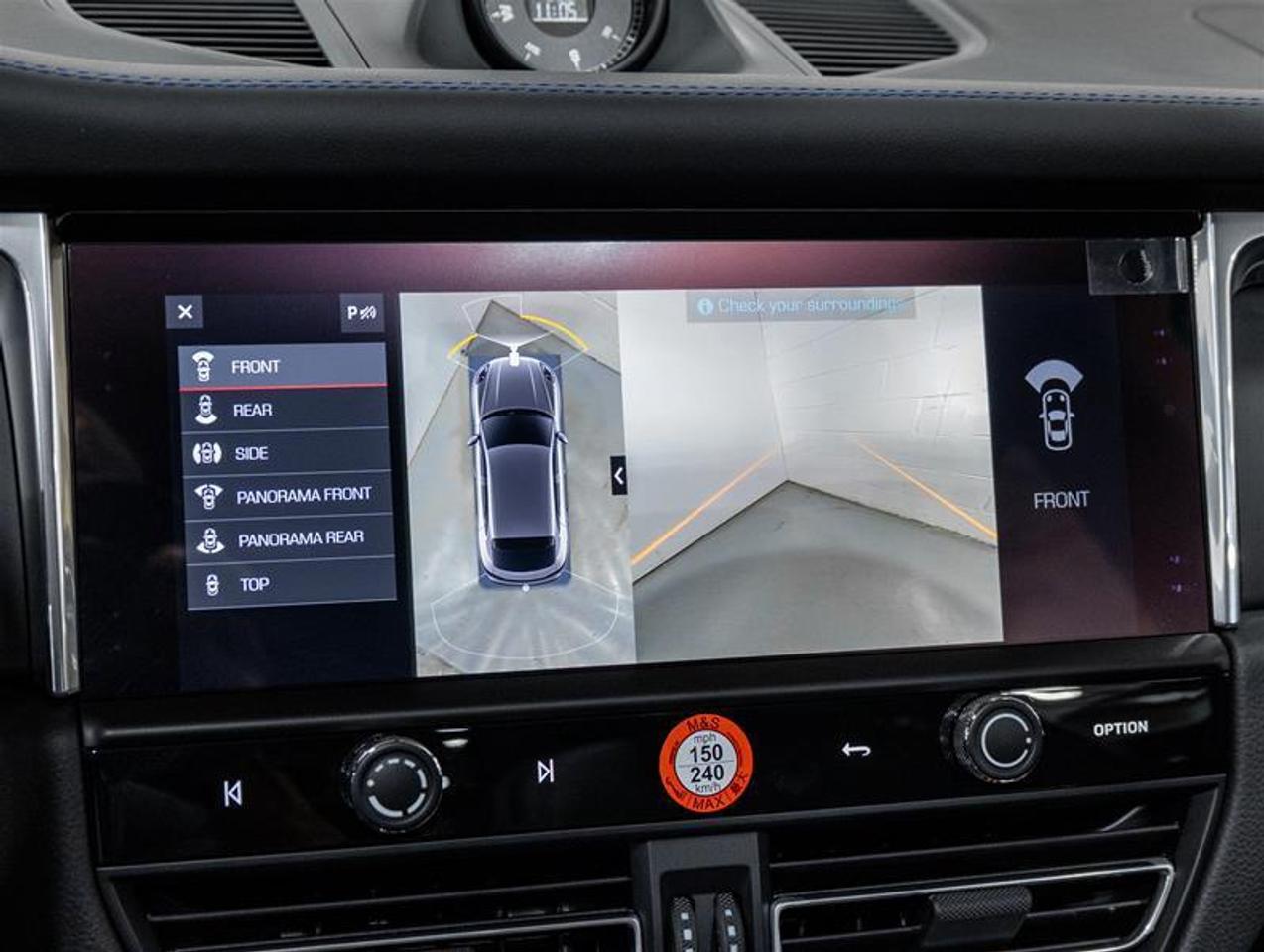 2026 Porsche Macan  Photo
