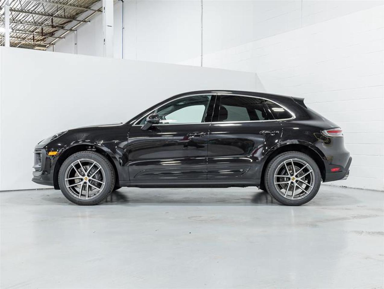 2026 Porsche Macan  Photo