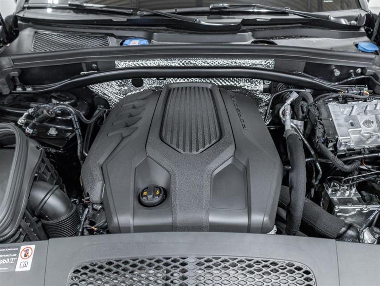 2026 Porsche Macan  Photo