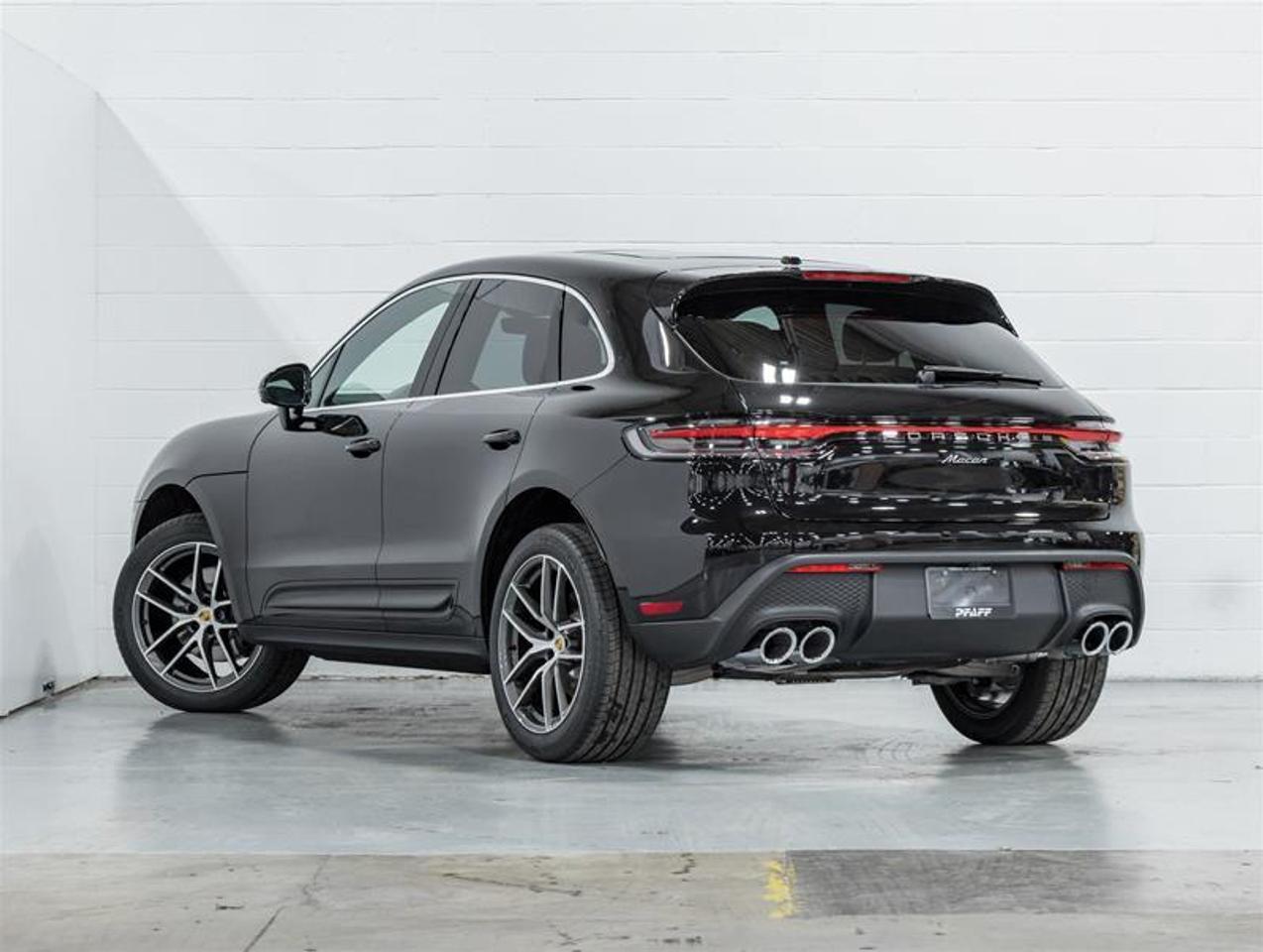 2026 Porsche Macan  Photo